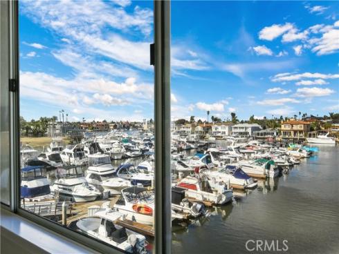 4165 Warner 202 Avenue, Huntington Beach, CA