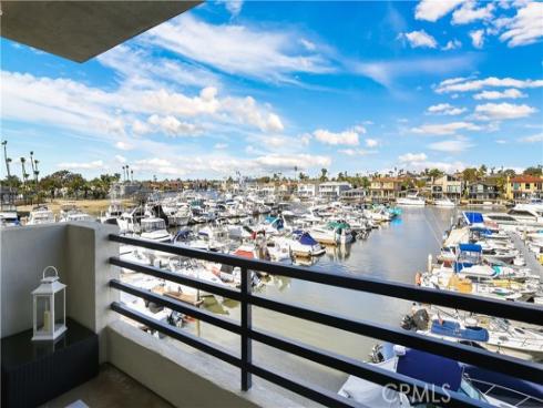 4165 Warner 202 Avenue, Huntington Beach, CA