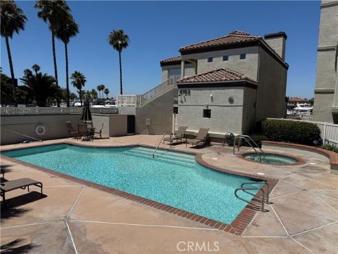 4165 Warner 202 Avenue, Huntington Beach, CA