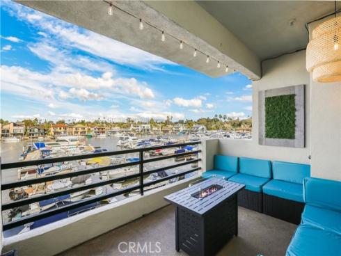 4165 Warner 202 Avenue, Huntington Beach, CA