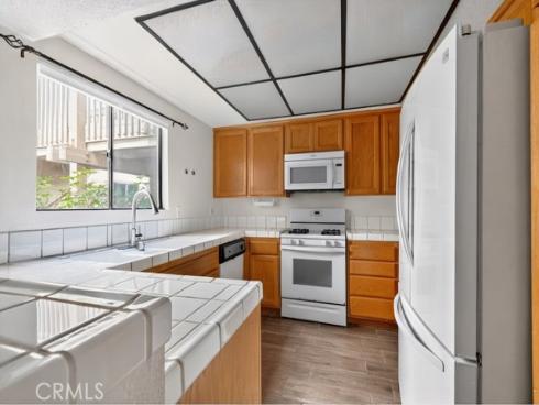 4831  Lago  102  Drive, Huntington Beach, CA