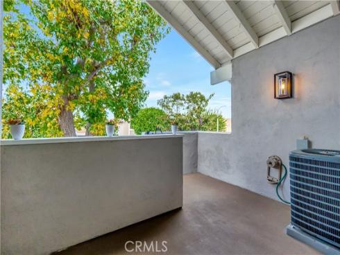 6672  Sun  B  Drive, Huntington Beach, CA