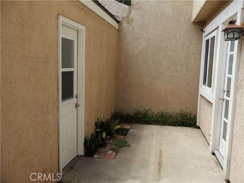 18507  Pueblo   Circle, Huntington Beach, CA
