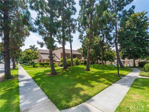 7921  Nomad   Circle, Huntington Beach, CA
