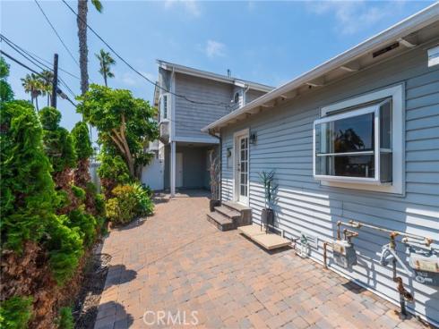 1701  Lake   Street, Huntington Beach, CA