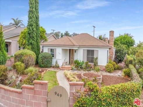 949  10th   Street, Huntington Beach, CA