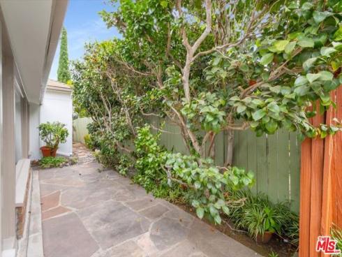 949  10th   Street, Huntington Beach, CA