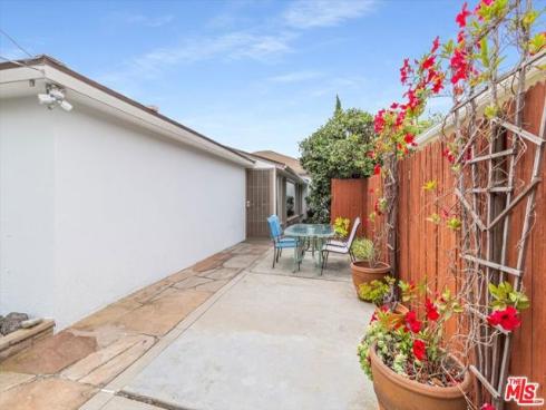 949  10th   Street, Huntington Beach, CA