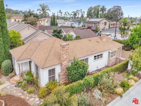 949  10th   Street, Huntington Beach, CA