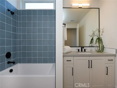 414  Main  400 , Huntington Beach, CA