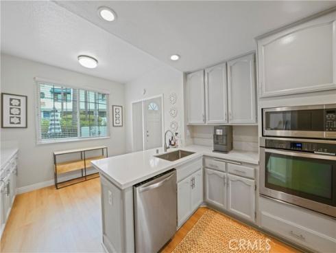 19581  Pompano Ln  107 , Huntington Beach, CA