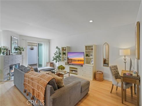 19581  Pompano Ln  107 , Huntington Beach, CA