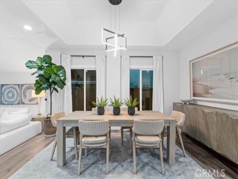 1915  Pine St  , Huntington Beach, CA