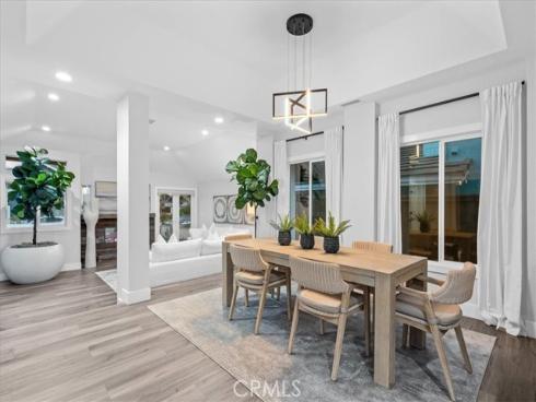 1915  Pine St  , Huntington Beach, CA