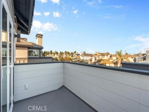 1915  Pine St  , Huntington Beach, CA