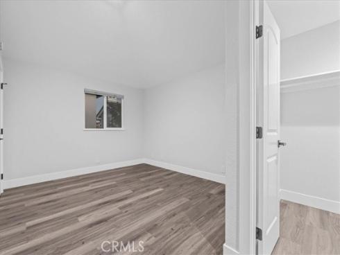 1915  Pine St  , Huntington Beach, CA