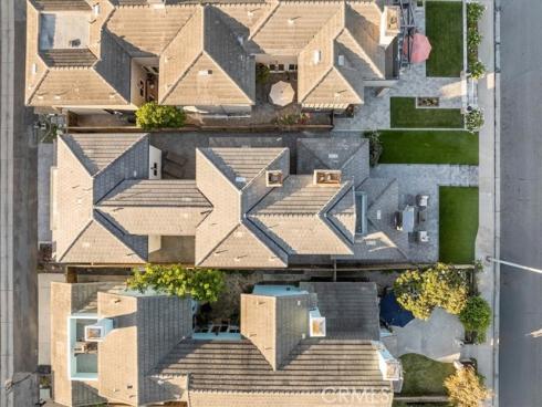 1915  Pine St  , Huntington Beach, CA