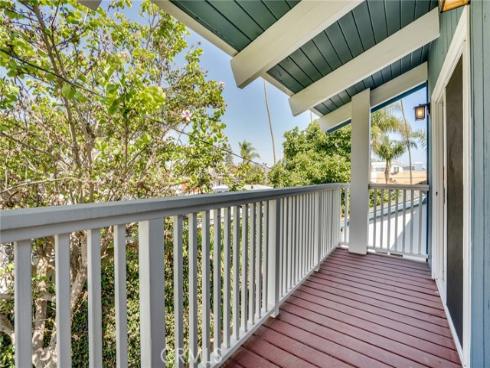 118  Adams   Avenue, Huntington Beach, CA