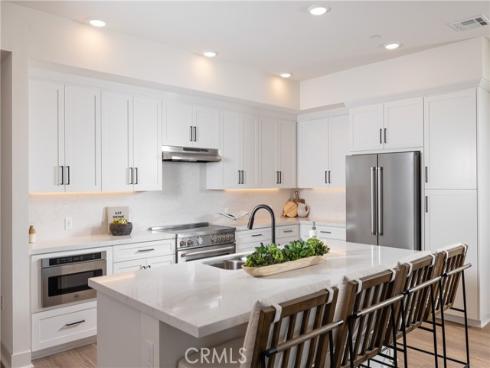 414  Main  420  Street, Huntington Beach, CA