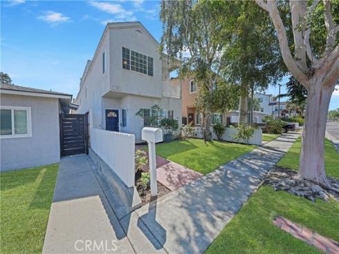 1208  California   Street, Huntington Beach, CA