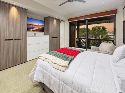 1112  Park   Street, Huntington Beach, CA