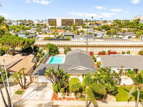 20401  Somerville   Lane, Huntington Beach, CA