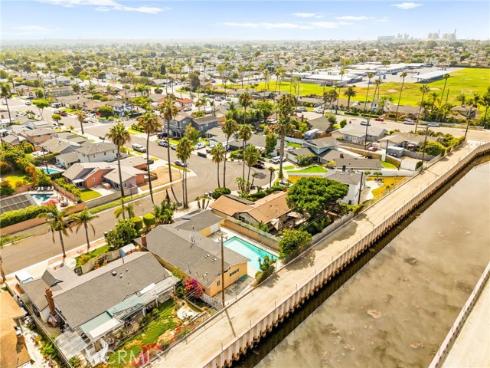 20401  Somerville   Lane, Huntington Beach, CA