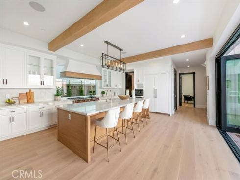 521  12th   Street, Huntington Beach, CA