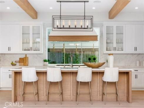 521  12th   Street, Huntington Beach, CA