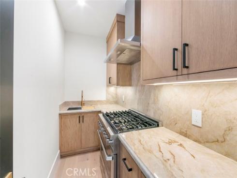 521  12th   Street, Huntington Beach, CA