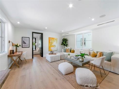 521  12th   Street, Huntington Beach, CA