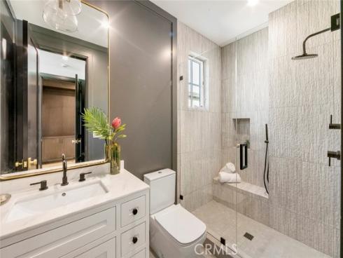 521  12th   Street, Huntington Beach, CA