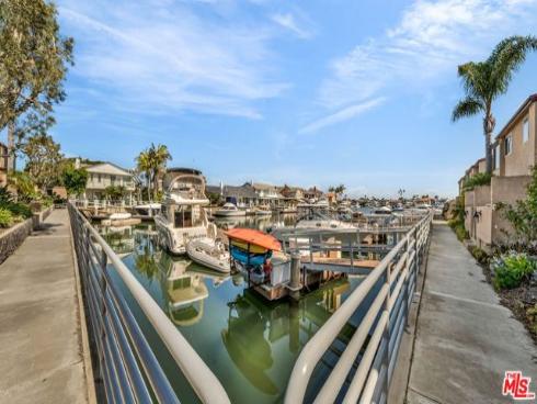 17009 Bluewater 88 Lane, Huntington Beach, CA