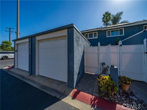 2612  Del Way  B , Huntington Beach, CA
