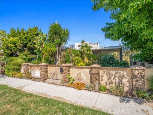 1824  Park   Street, Huntington Beach, CA