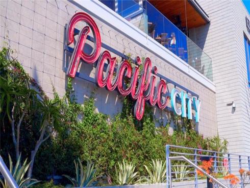 1824  Park   Street, Huntington Beach, CA