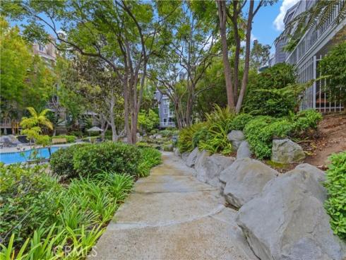 20331  Bluffside  303  Circle, Huntington Beach, CA