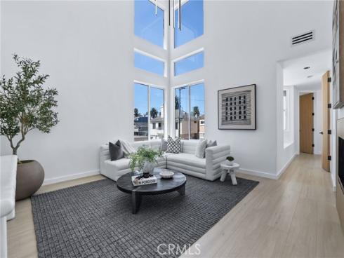 309  8th   Street, Huntington Beach, CA