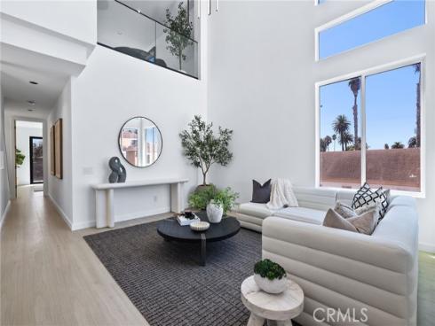 309  8th   Street, Huntington Beach, CA