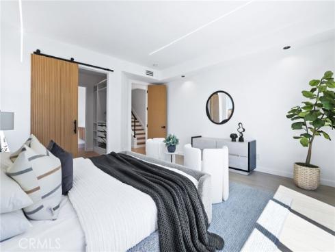 309  8th   Street, Huntington Beach, CA