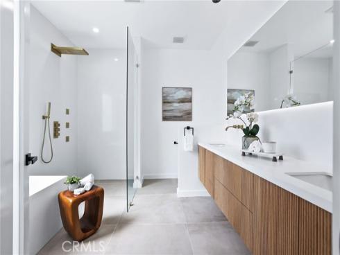 309  8th   Street, Huntington Beach, CA