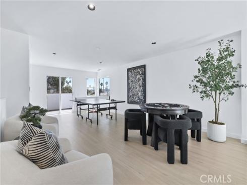 309  8th   Street, Huntington Beach, CA