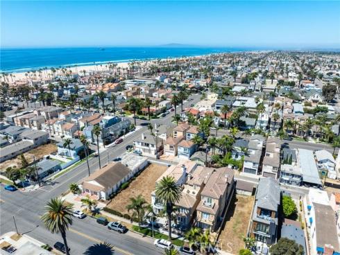 309  8th   Street, Huntington Beach, CA