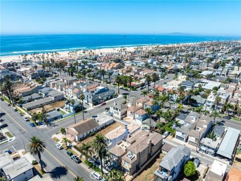 309  8th   Street, Huntington Beach, CA