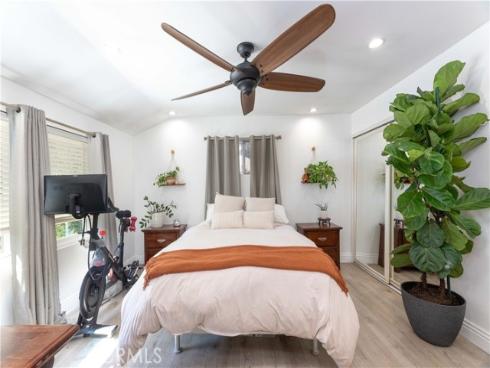 19922 Carmania Lane, Huntington Beach, CA