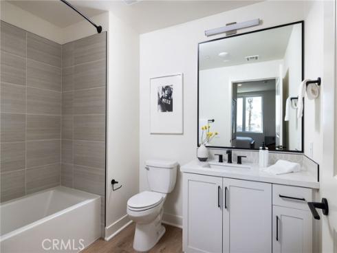 414  Main  330  Street, Huntington Beach, CA