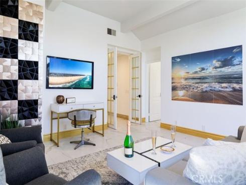 21221  Hillsdale  , Huntington Beach, CA