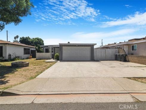 7802 Newman Avenue, Huntington Beach, CA