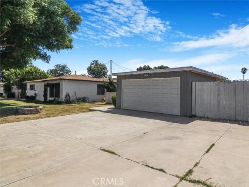 7802 Newman Avenue, Huntington Beach, CA