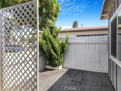 7802 Newman Avenue, Huntington Beach, CA